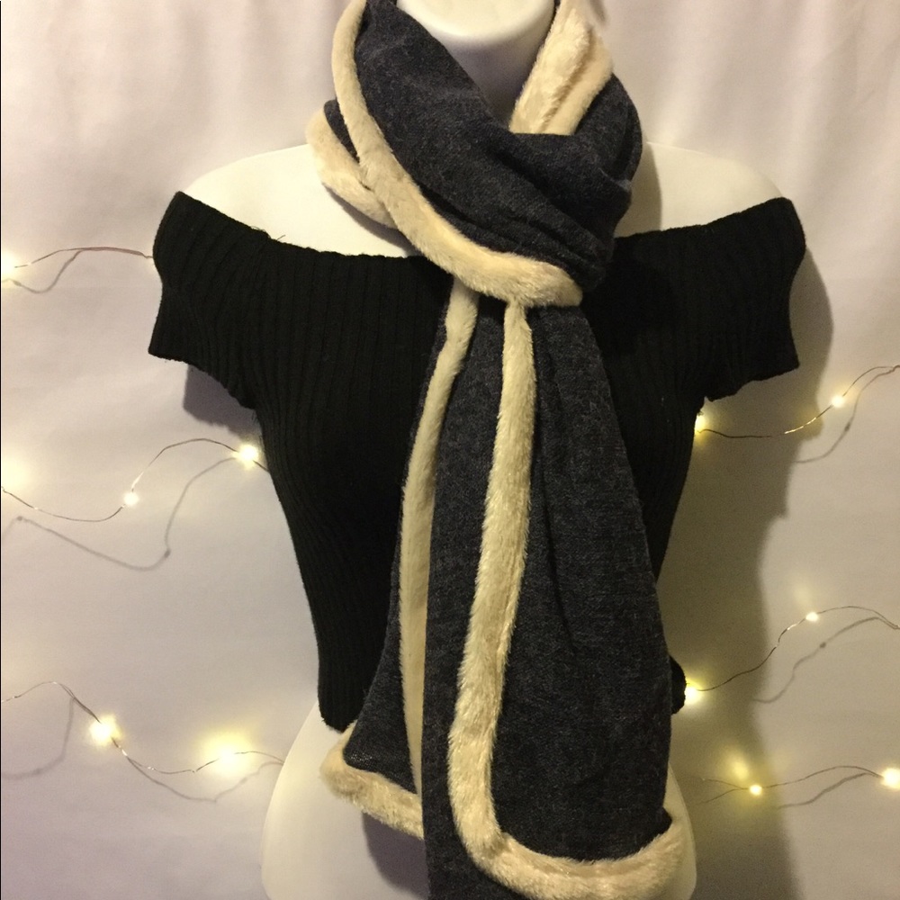 🦋Cute scarf!